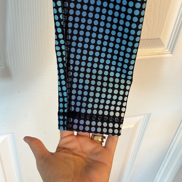 Lululemon leggings - Picture 7 of 8